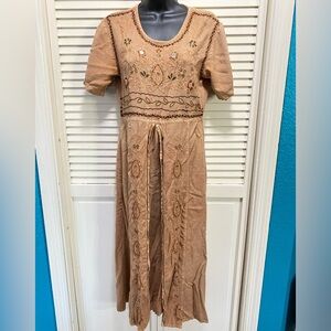 Select Camel Color Embroidered Flowers Fit/Flare‎ Maxi Dress Size Small Tie Back